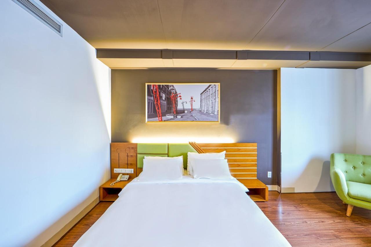 The Noble Swan Hotel Saigon Ho Chi Minh City Exterior photo